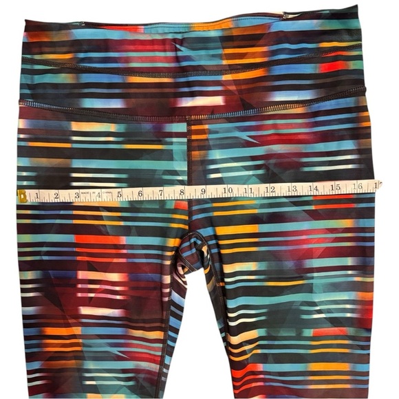 Athleta Sonar Capri Active Leggings Mid Rise Woman’s Size Medium - Picture 10 of 14